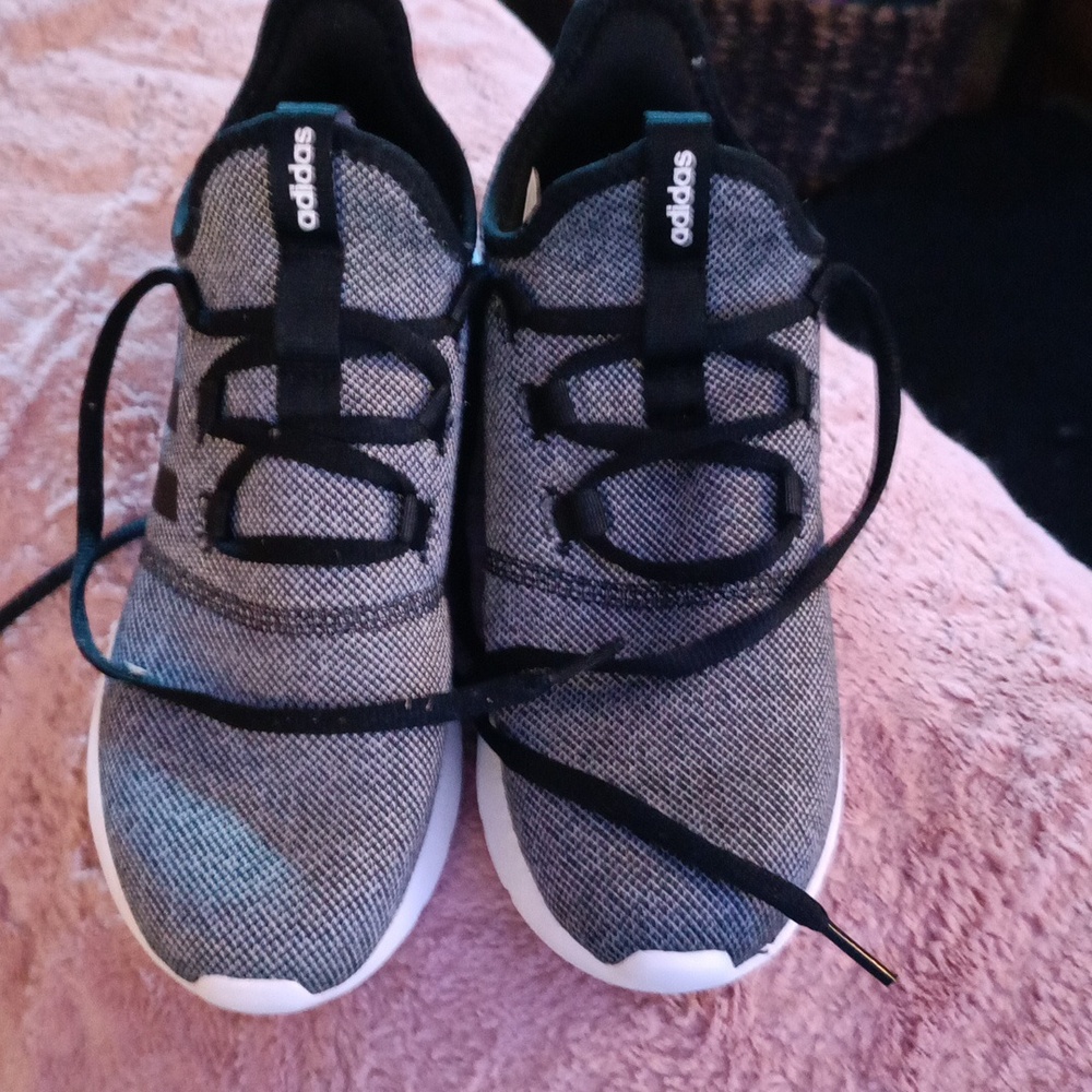 Adidas tennis shoes